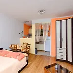 Apartment Jadrana
