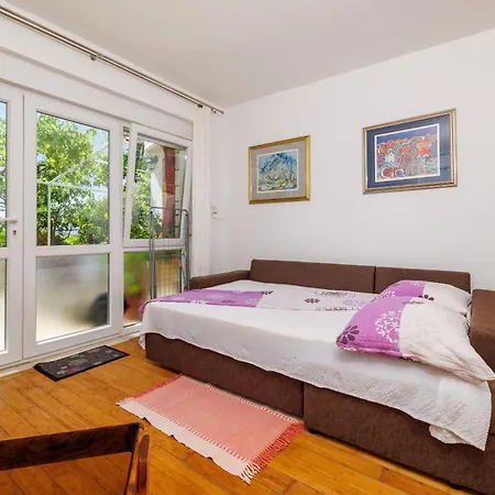 Apartment Jadrana