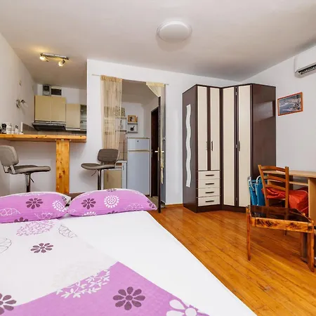Apartment Jadrana