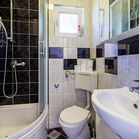 Apartment Jadrana *