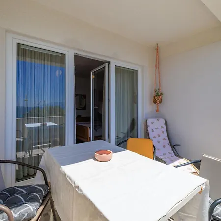 Apartment Jadrana