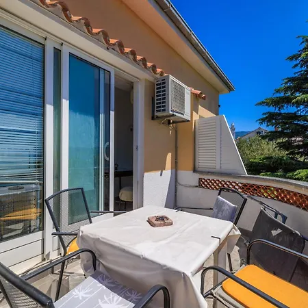Jadrana Apartment Novi Vinodolski